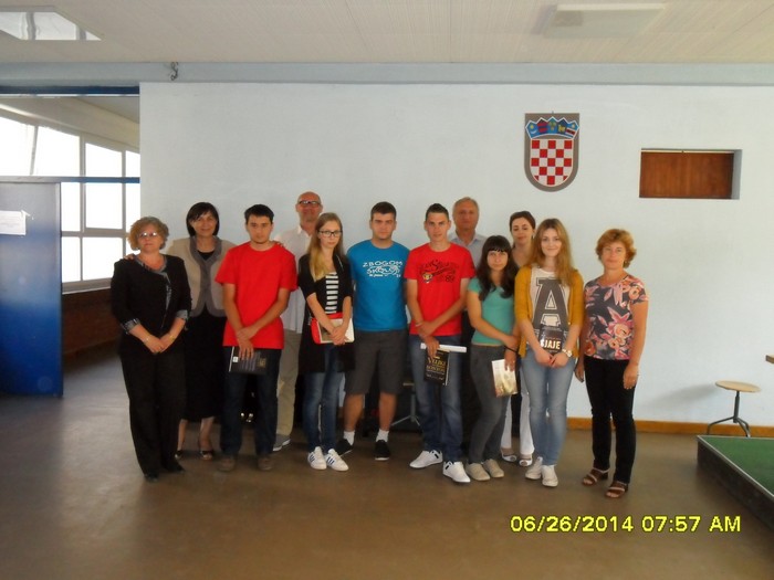 SlikeGodina2014_Krajsrednje06-2014_srednjaskola06-2014-009