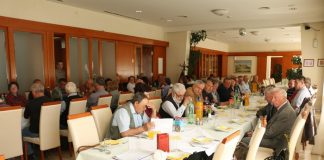 UmirovljeniciSkupstina 2015 04 23 002