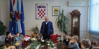 DKG2016 12 15 006